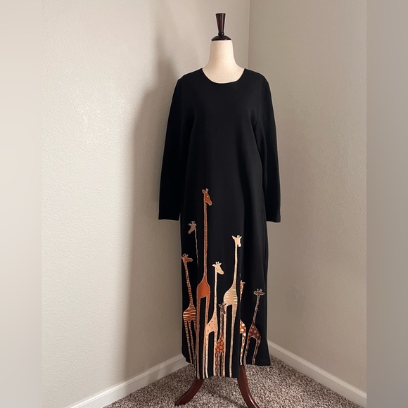 cite Dresses & Skirts - Cite black long-sleeve maxi dress with a graphic giraffe print